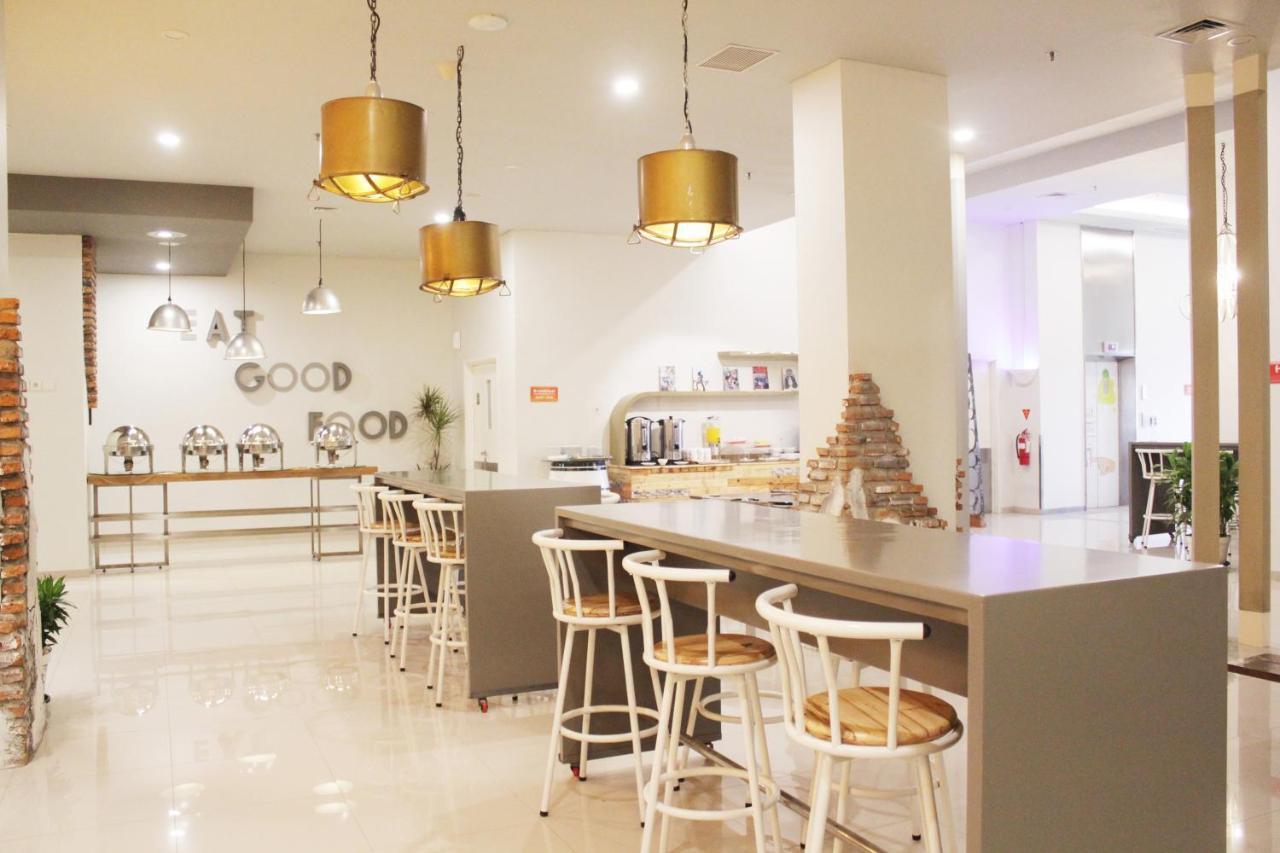 Pop! Hotel Kelapa Gading Jakarta Extérieur photo